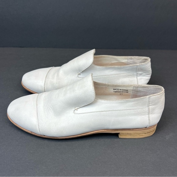 Jeffrey Campbell White Flats Slip-On Loafers Size 8.5 - Picture 2 of 8